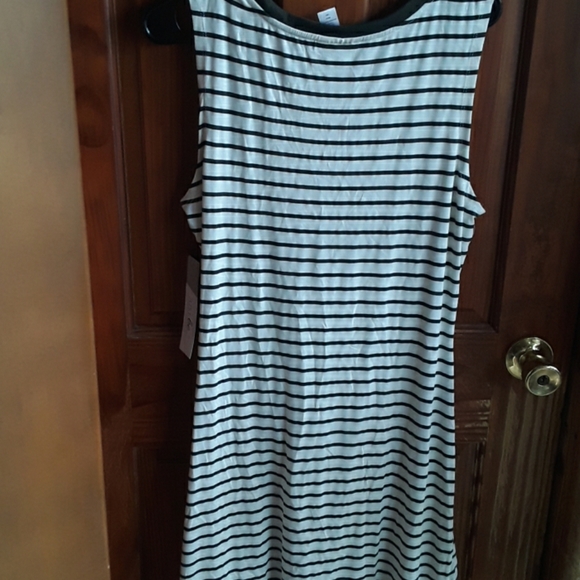 NWT  JUST  BE... SIDE CINCH DRESS  ( SIZE  LARGE - Picture 3 of 3